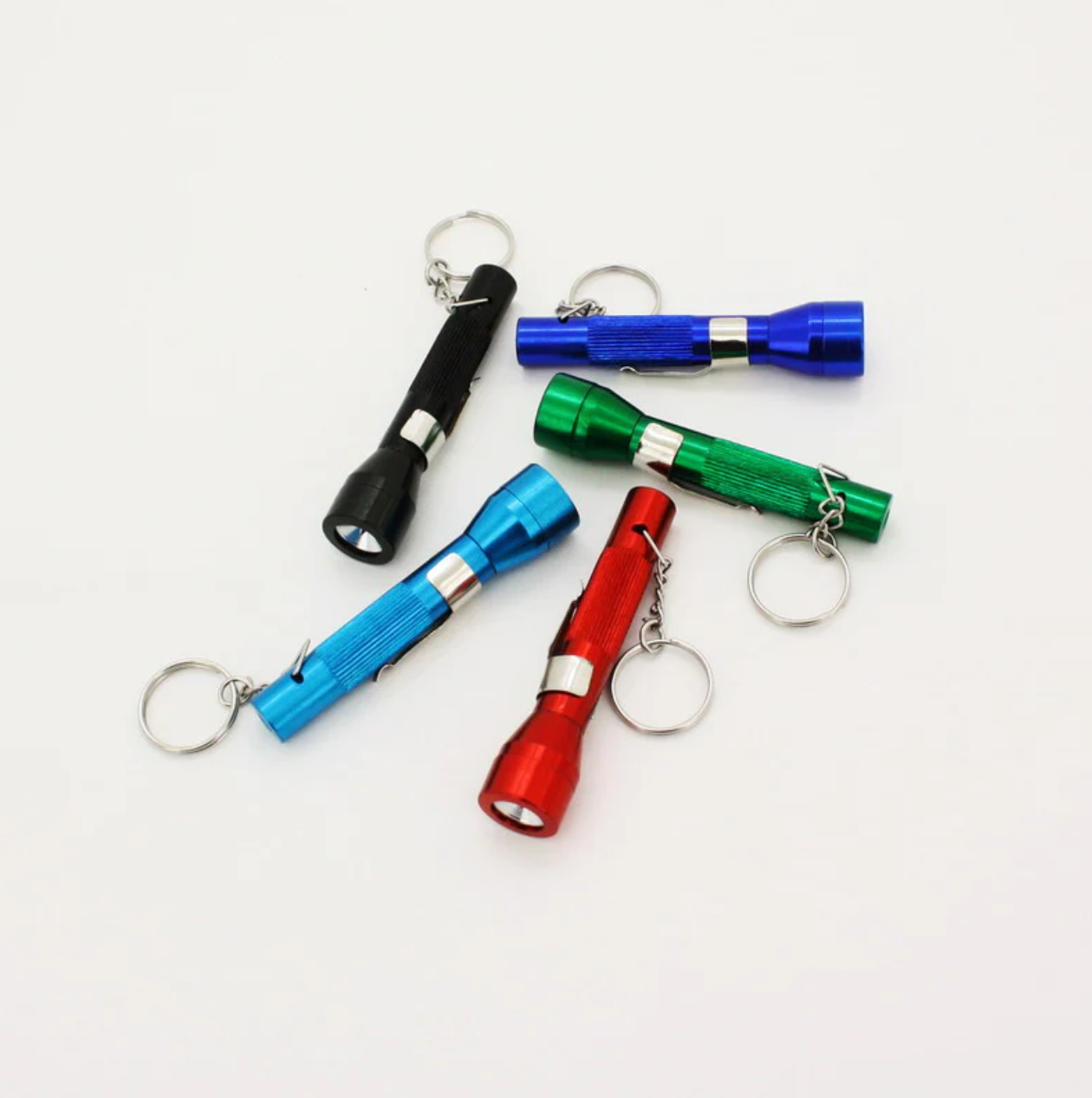 PIPA METÁLICA CON DISEÑO DE LINTERNA