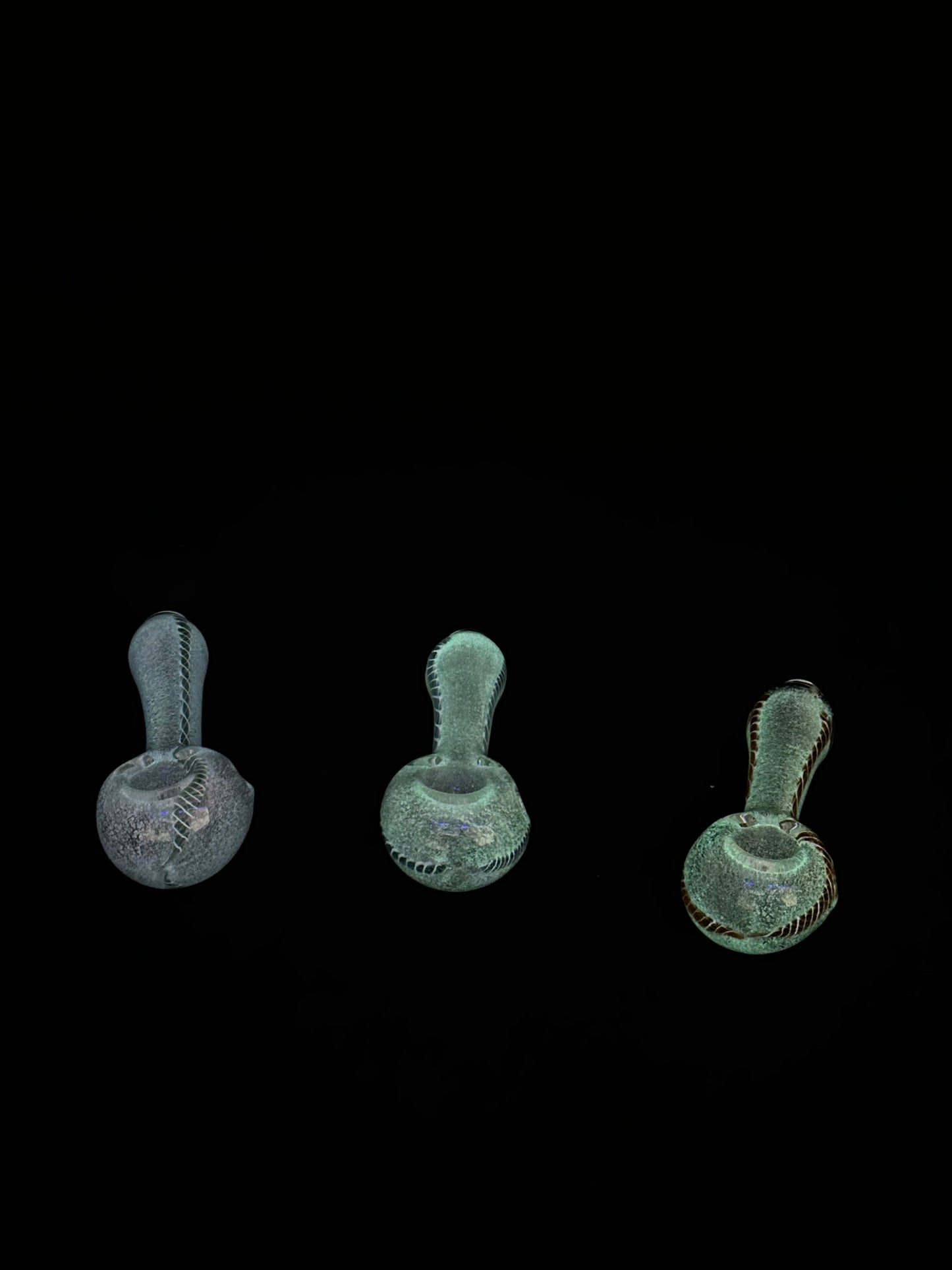 PIPA TRASLUCIDA CON DISEÑO DE LÍNEAS